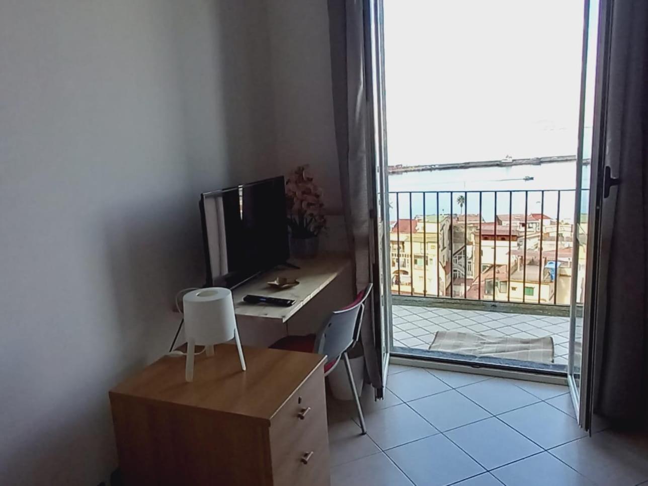 Sunset Shores Oasis - Gulfview Haven Rooms With A View, Strategic For Pompeii, Amalfi, Capri, And On The Road To Sorrento- Progetto Sociale Artigiani Della Preziosita Castellammare di Stabia Exterior photo